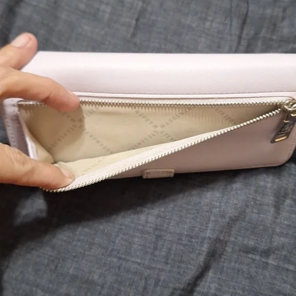 Steve Madden Women's Wallet - Picture 3 of 7